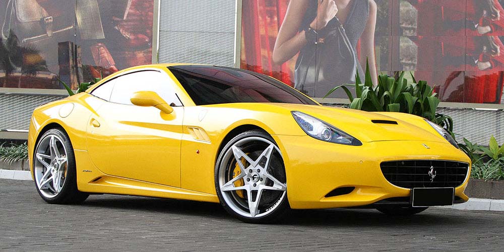 Ferrari California カタログ フェラーリ カリフォルニア 歴代モデル•グレード・外装・内装